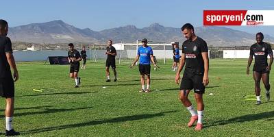 Yenicami kampa giriyor