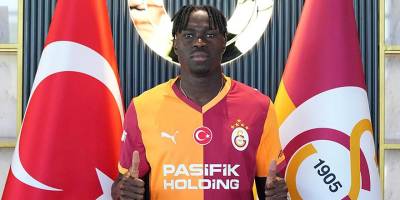 Galatasaray’da Singo imzaladı