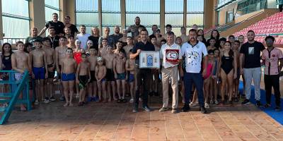 Olimpiyat şampiyonlarının danışmanı yüzme camiası ile buluştu