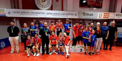 GAÜ çifte şampiyon