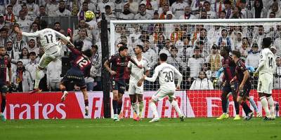 Real Madrid, Barcelona'nın yenildiği haftada zirveye yaklaştı