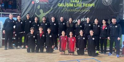 Lefkoşa Badminton Kulübü 1. Lig’in kapısından döndü