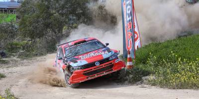 Sezonun ilk zaferi Bozalanlar-Evrensel ikilisinden