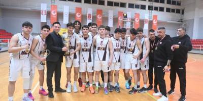 U18 Erkekler Ligi’nde şampiyon YDÜ