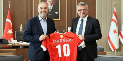 Erhürman, KTFF heyetini kabul etti