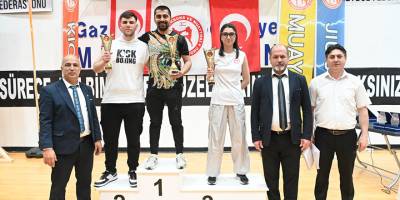 Kickboksta 317 sporcu madalya için ter döktü