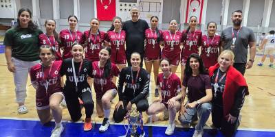 Hentbolda üçüncülük kupası UKÜ ve Levent’in