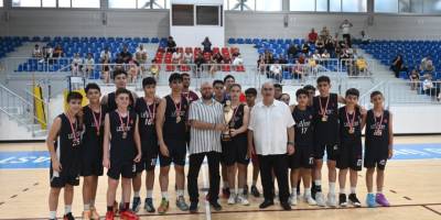 U14 Ligi’nde Levent Spor şampiyon