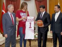 Özgürgün’den YDÜ’ye kutlama mesajı