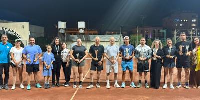 Teniste Senyör Cup heyecanı yaşandı