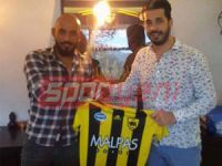 Hasan Yaşınses formayla pozunu verdi