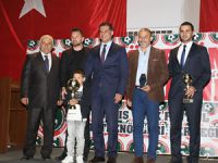 Başarılı antrenörler ödüllerini aldı