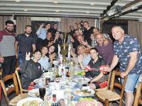 Gönyeli şampiyonluğu kutladı