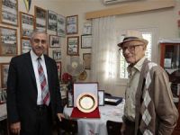 Akıncı Ebeoğlu’nu ziyaret etti