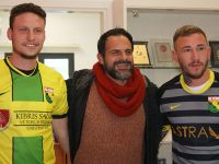 Binatlı imzaları attırdı