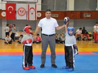 Kickboksta ilk ayak maçları oynandı