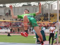 Liseler final için yarışıyor