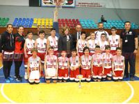 Şampiyon TED ve Hasan Cafer