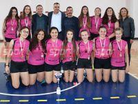 Kızlarda Çanakkale, erkeklerde Erenköy şampiyonluğa ulaştı