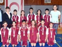 Badmintonda şampiyon YDİ