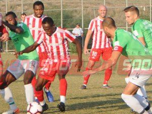 GÖNYELİ - MERİT ALSANCAK YEŞİLOVA: 2-3