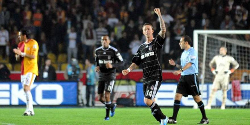 UNUTULMAZ DERBİ MAÇLARI: Galatasaray - Beşiktaş: 1-2